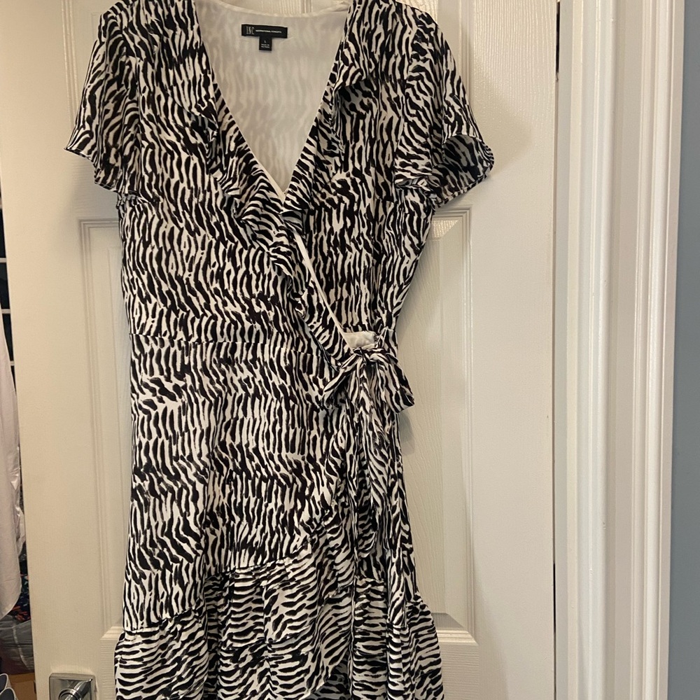 Chic Zebra Print Wrap Dress